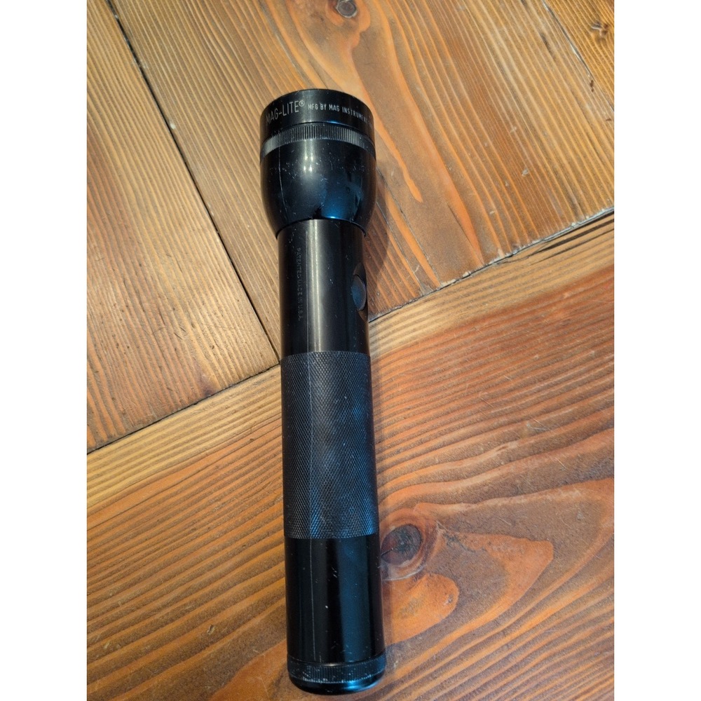MagLite Black 2D Cell Flashlight Ontario California USA 10 Inch Tested, Work's.